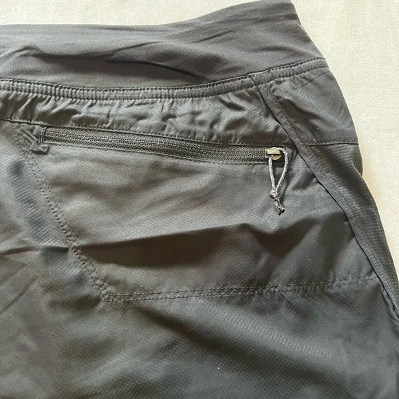 Patagonia Women’s Strider Shorts - 3" - M - Picture 6 of 7